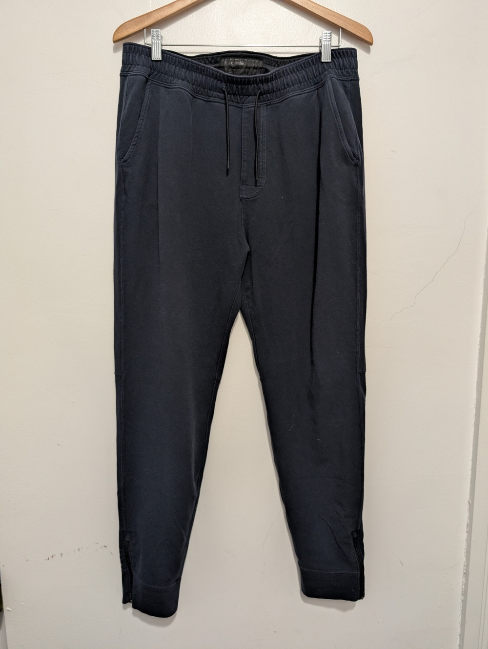 A&F Men's Dark Blue Joggers (Large)